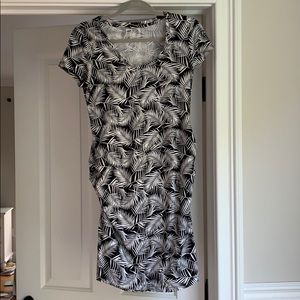 SOLD Maternity t-shirt dress
